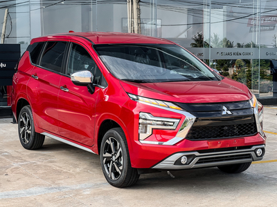 Mitsubishi Xpander AT Premium