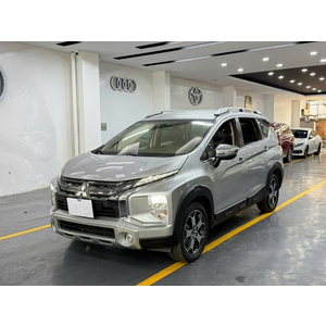 Mitsubishi Xpander Cross 2021 màu bạc