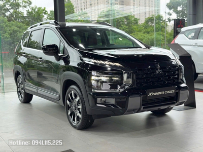Mitsubishi Xpander Cross phiên bản nâng cấp mới màu Đen