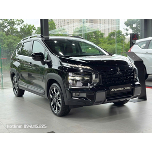 Mitsubishi Xpander Cross phiên bản nâng cấp mới màu Đen
