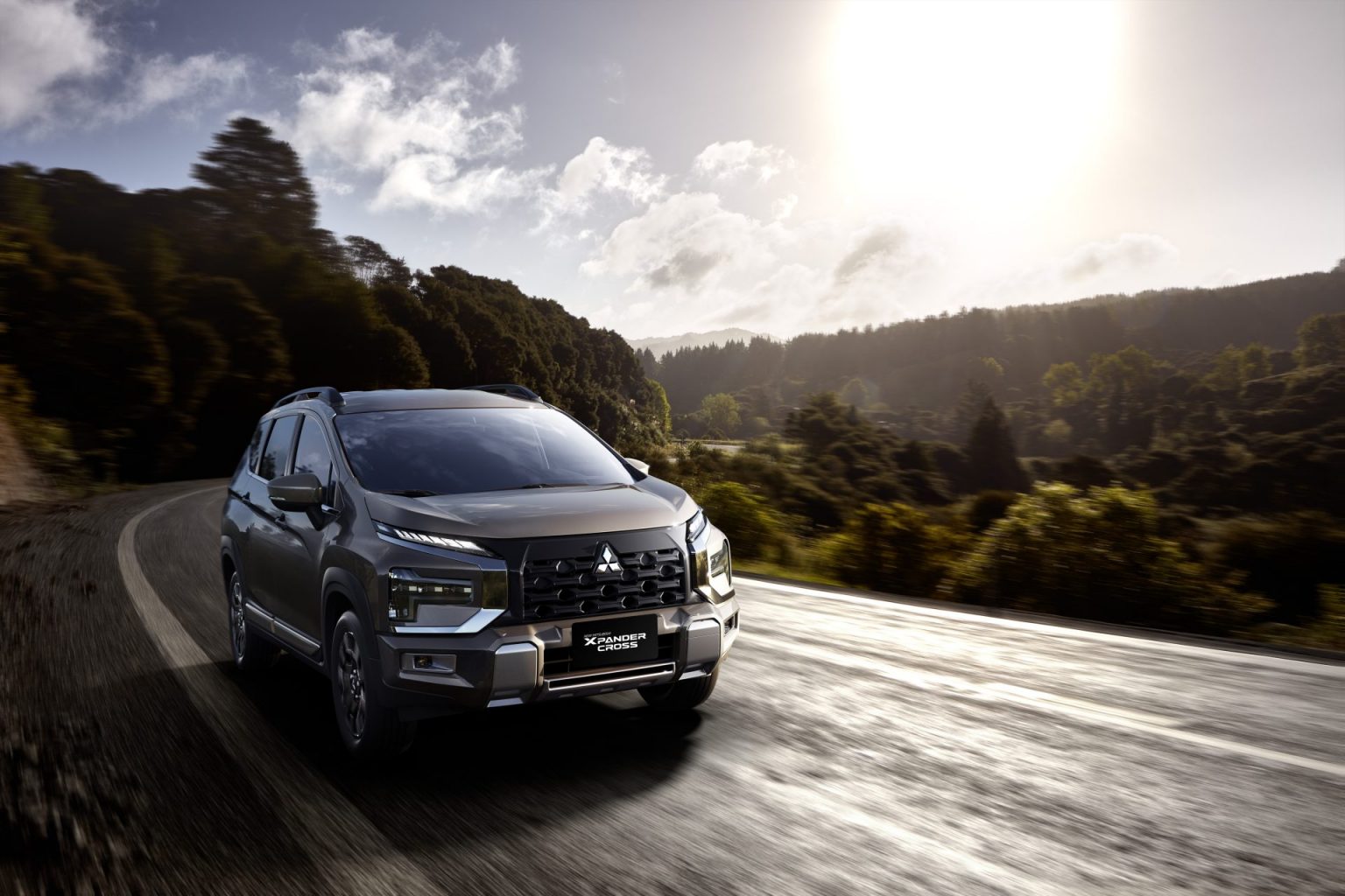 MITSUBISHI XPANDER & XPANDER CROSS MỚI CHÍNH THỨC RA MẮT