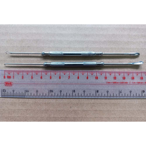 Móc lấy dị vật (mũi hoặc tai)