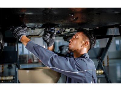 Mỗi lần thay dầu động cơ ô tô, có cần thiết phải thay lọc dầu?