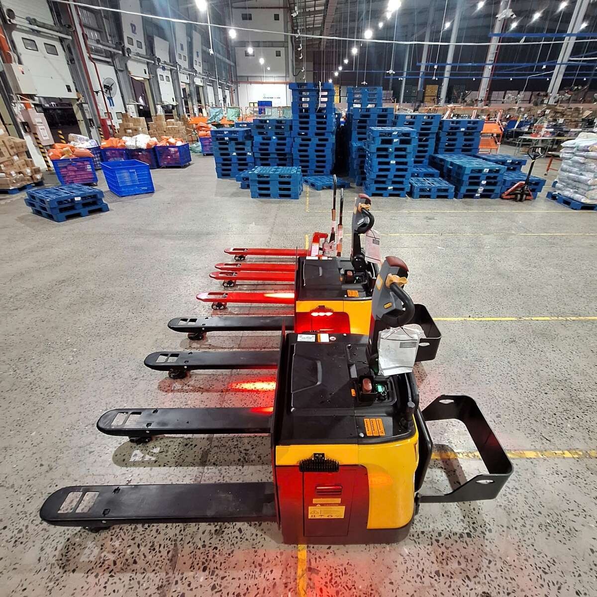 Mua Xe Nâng Điện Tại Đà Nẵng