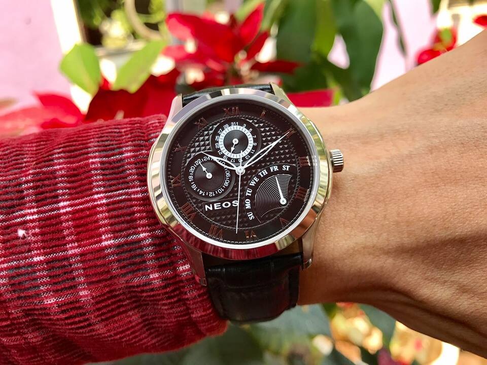 Đồng Hồ Neos N-30913M Nam Dây Thép Đen Sapphire