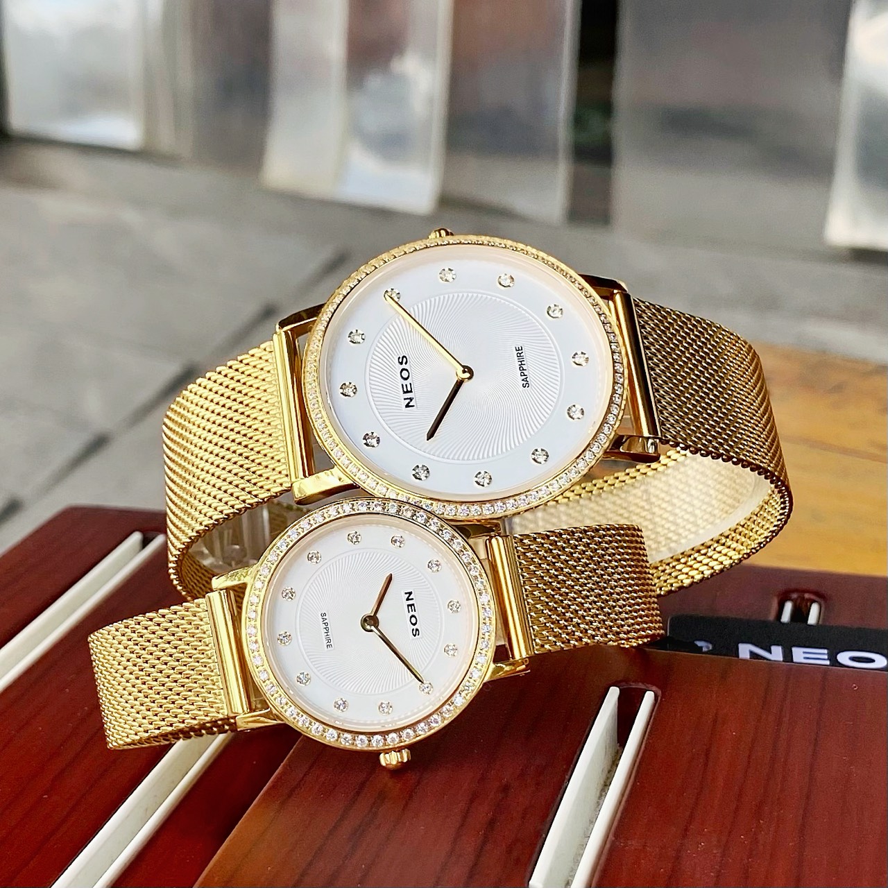 ĐỒNG HỒ ĐÔI NEOS N-40577AA DÂY LƯỚI