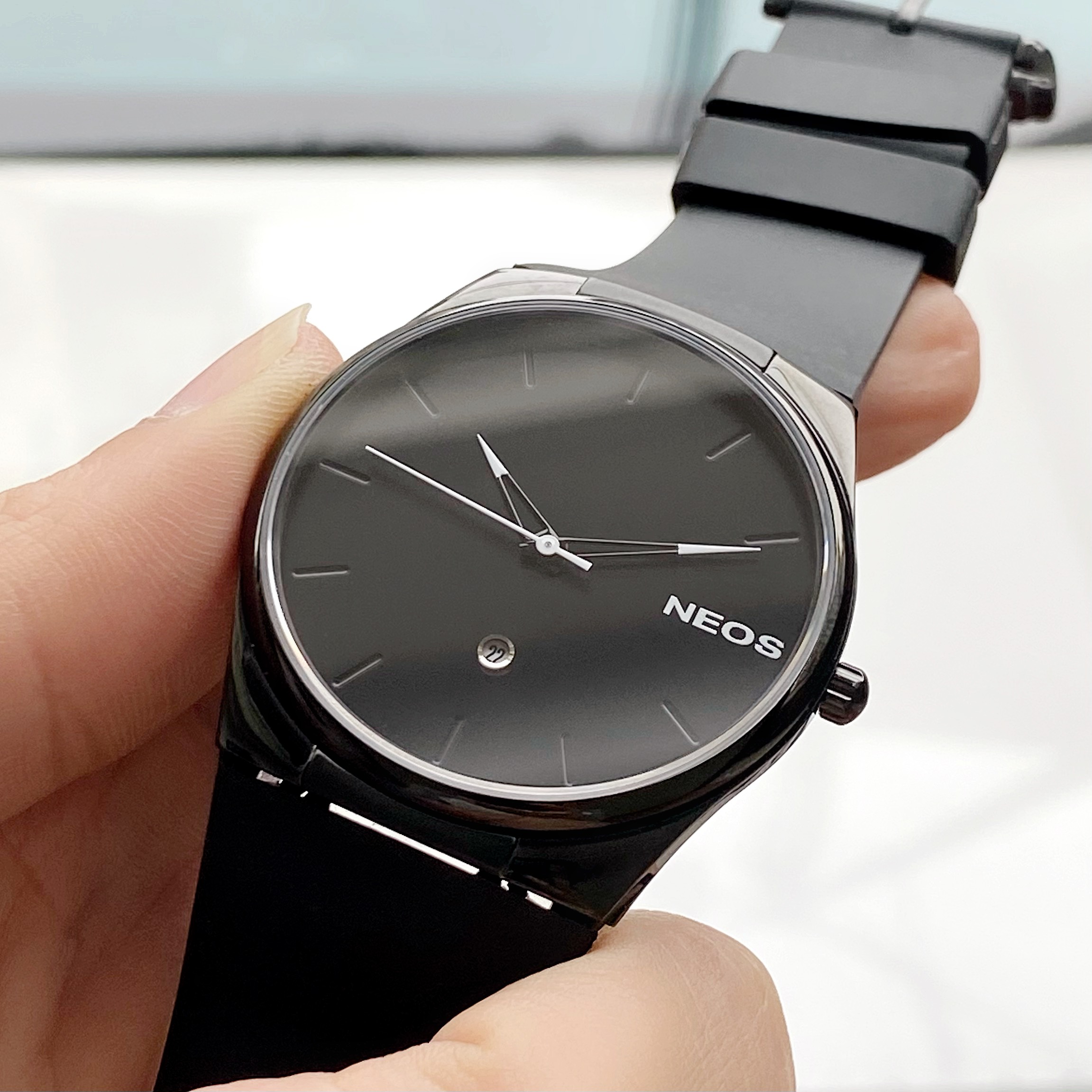 Đồng hồ Neos N-40713M Dây Cao Su Non