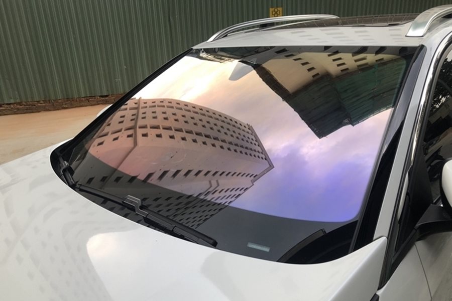 Phim cách nhiệt chuyên dùng cho kính lái