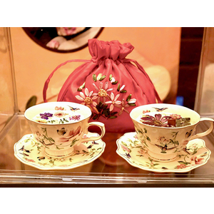 Nến thơm gốm sứ