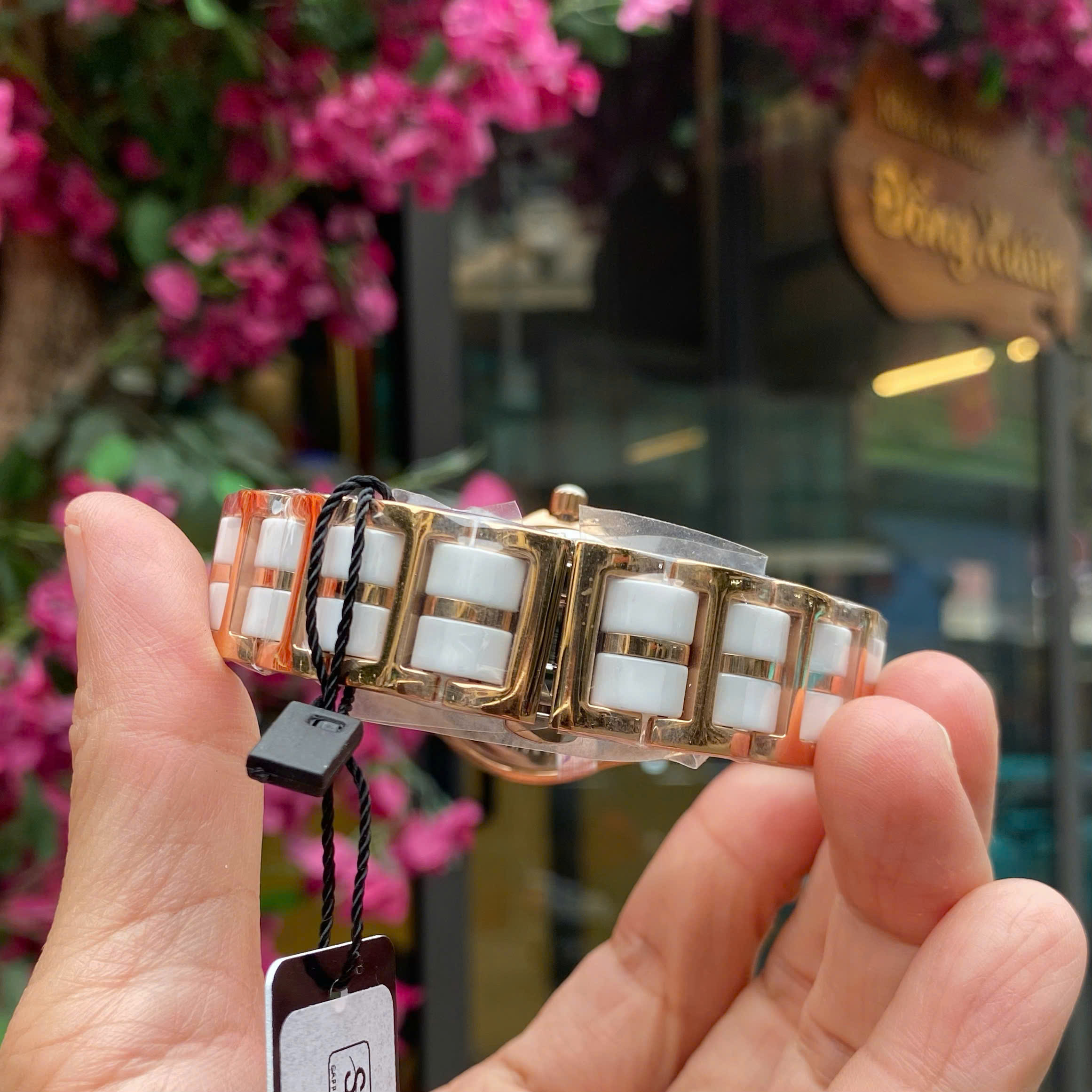 Neos N-20688LA-C: Tuyệt Tác Moonphase – Khi Trăng Sao Ngự Trị Trên Cổ Tay Phái Đẹp