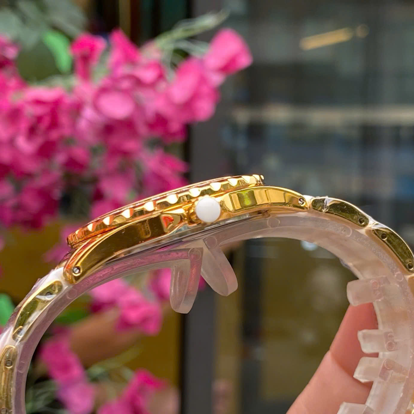 Neos N-20688LA-C: Tuyệt Tác Moonphase – Khi Trăng Sao Ngự Trị Trên Cổ Tay Phái Đẹp