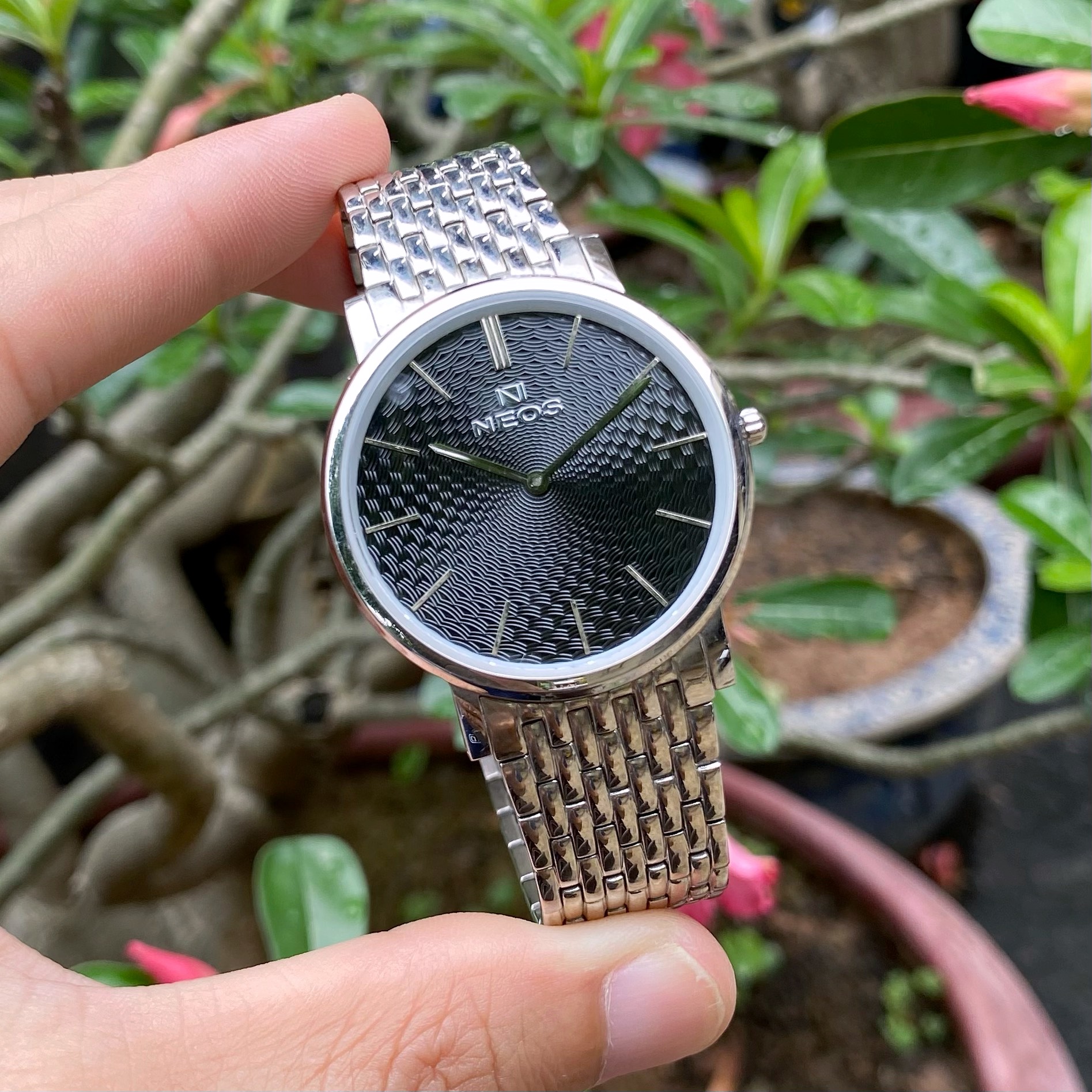 SIÊU MỎNG ĐỒNG HỒ NAM NEOS N-40577M