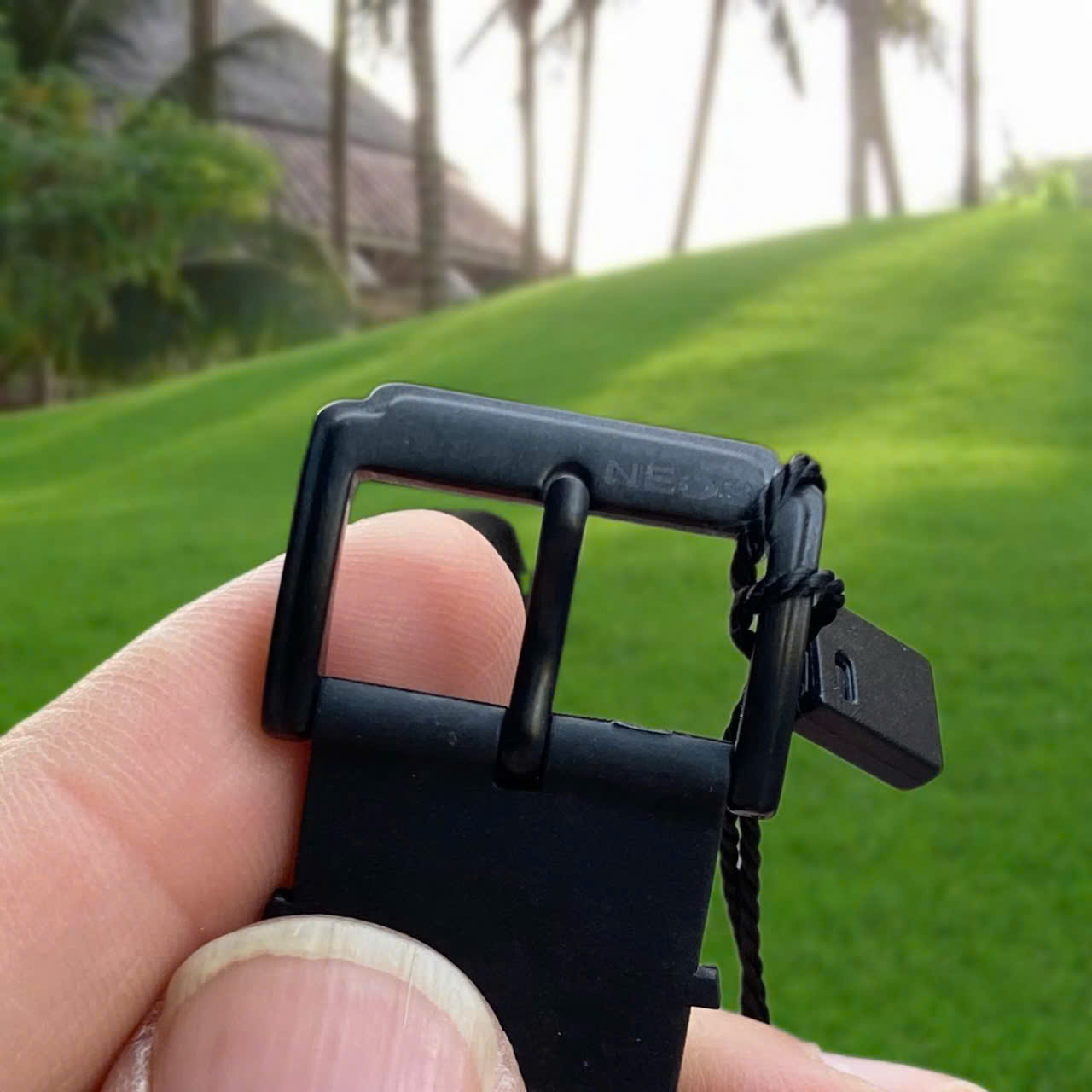 Đồng hồ Neos Ultra Slim N-40704M Dây Cao Su