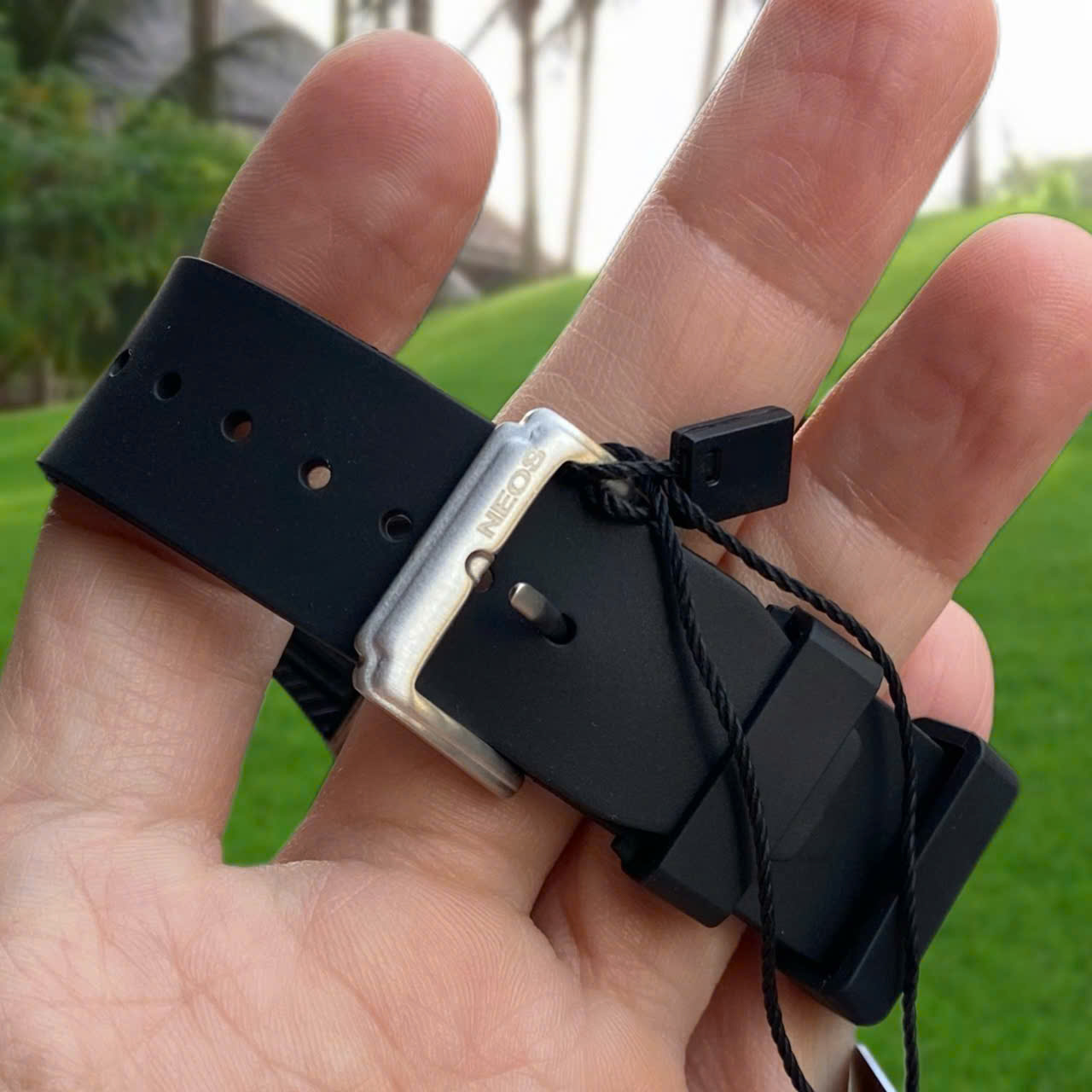 Đồng hồ Neos Ultra Slim N-40704M Dây Cao Su