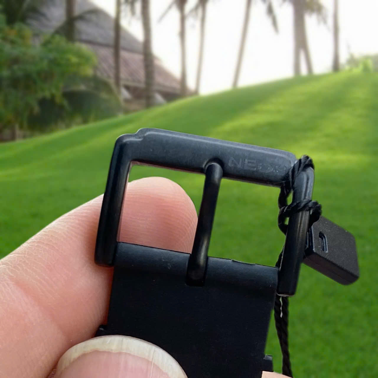 Đồng hồ Neos Ultra Slim N-40704M Dây Cao Su