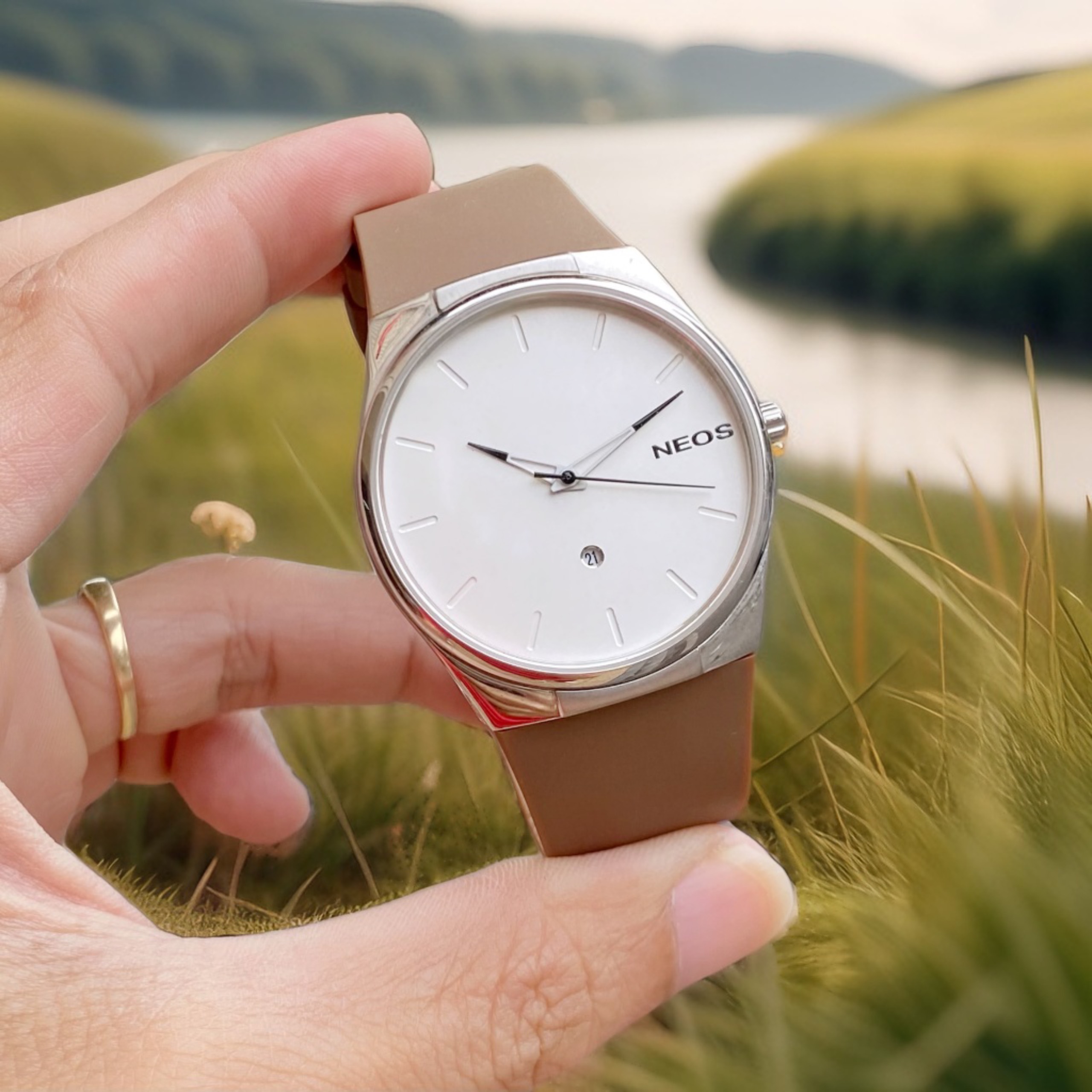 Đồng hồ Neos N-40713M Dây Cao Su Non