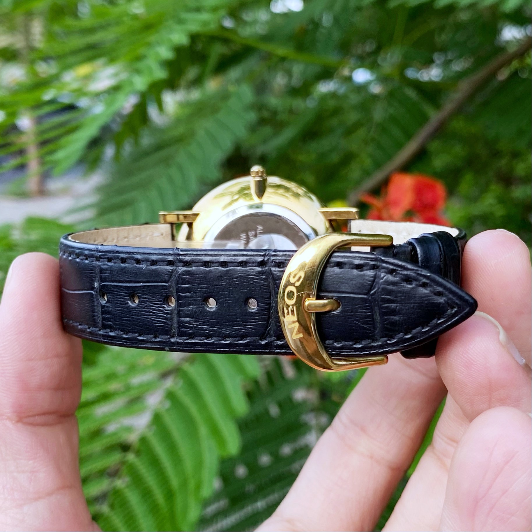 ĐỒNG HỒ NAM DÂY DA SIÊU MỎNG NEOS N-40728M