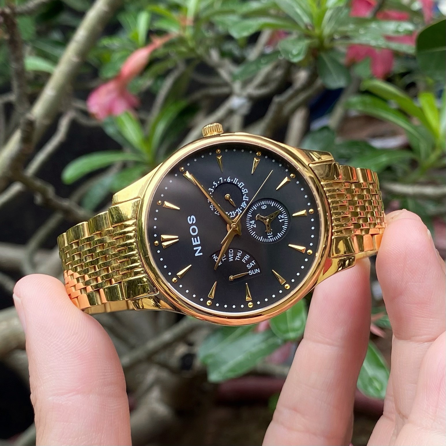 Đồng Hồ NEOS N-50558M 6 Kim Mặt Trắng | Kính Sapphire