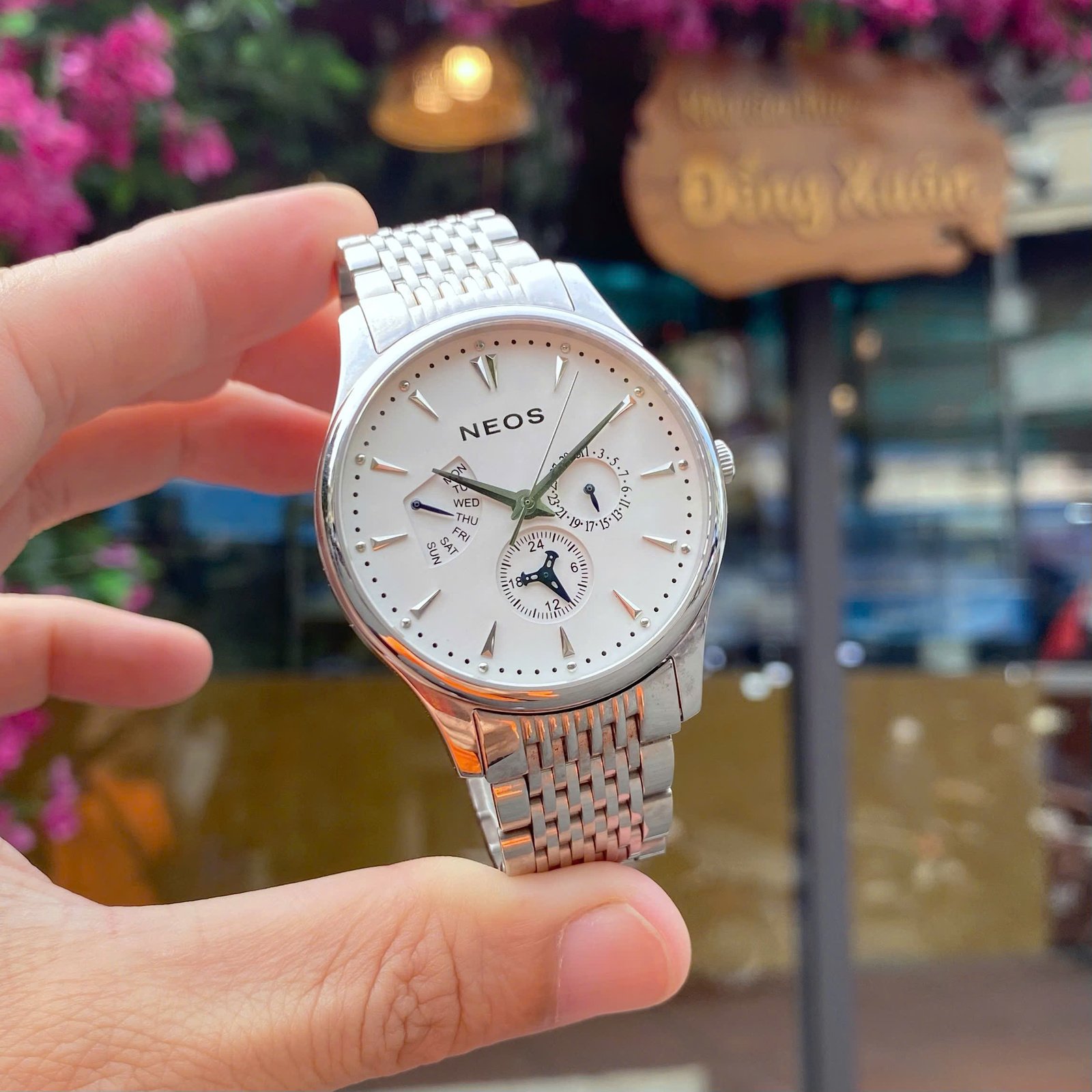 Đồng Hồ NEOS N-50558M 6 Kim Mặt Trắng | Kính Sapphire