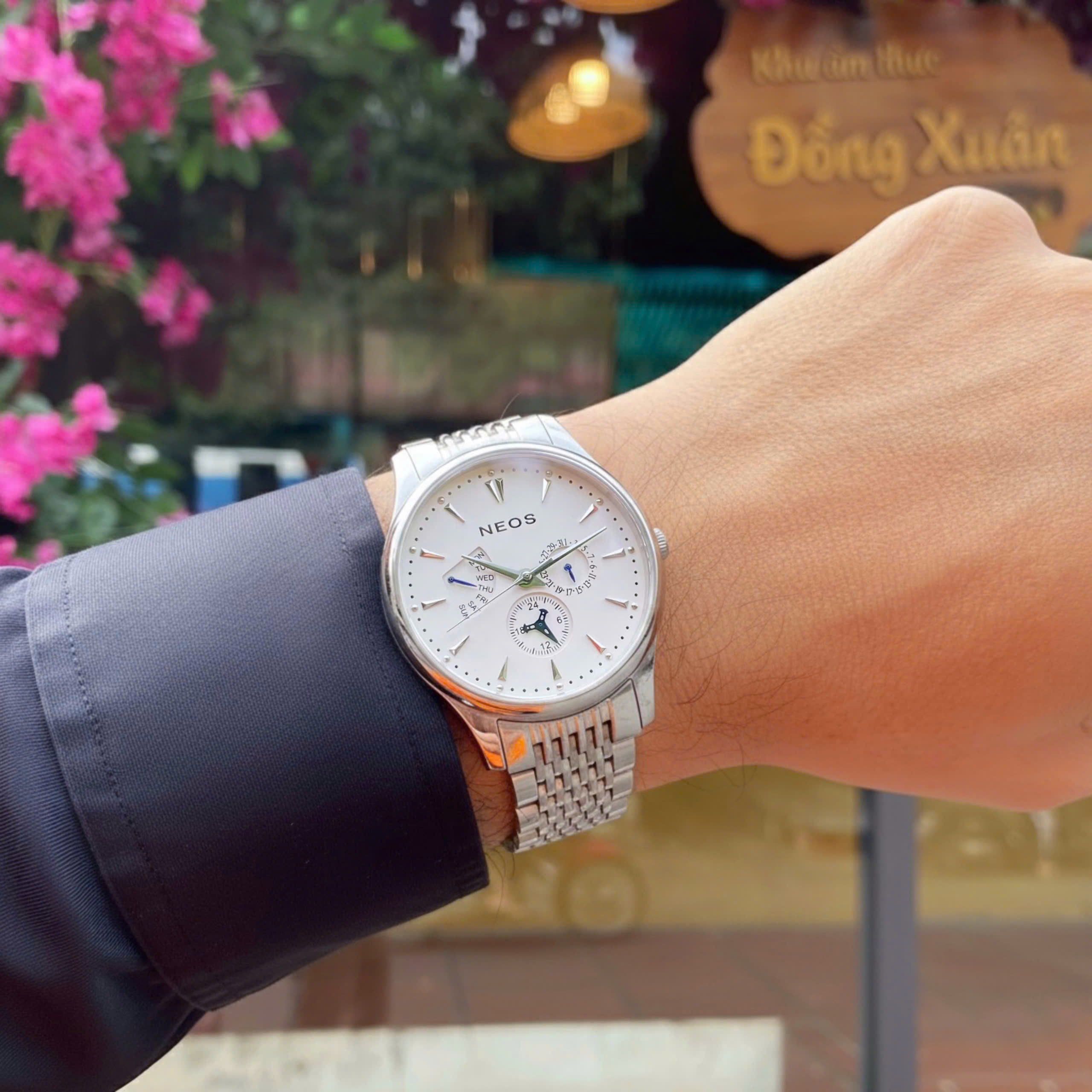 Đồng Hồ NEOS N-50558M 6 Kim Mặt Trắng | Kính Sapphire