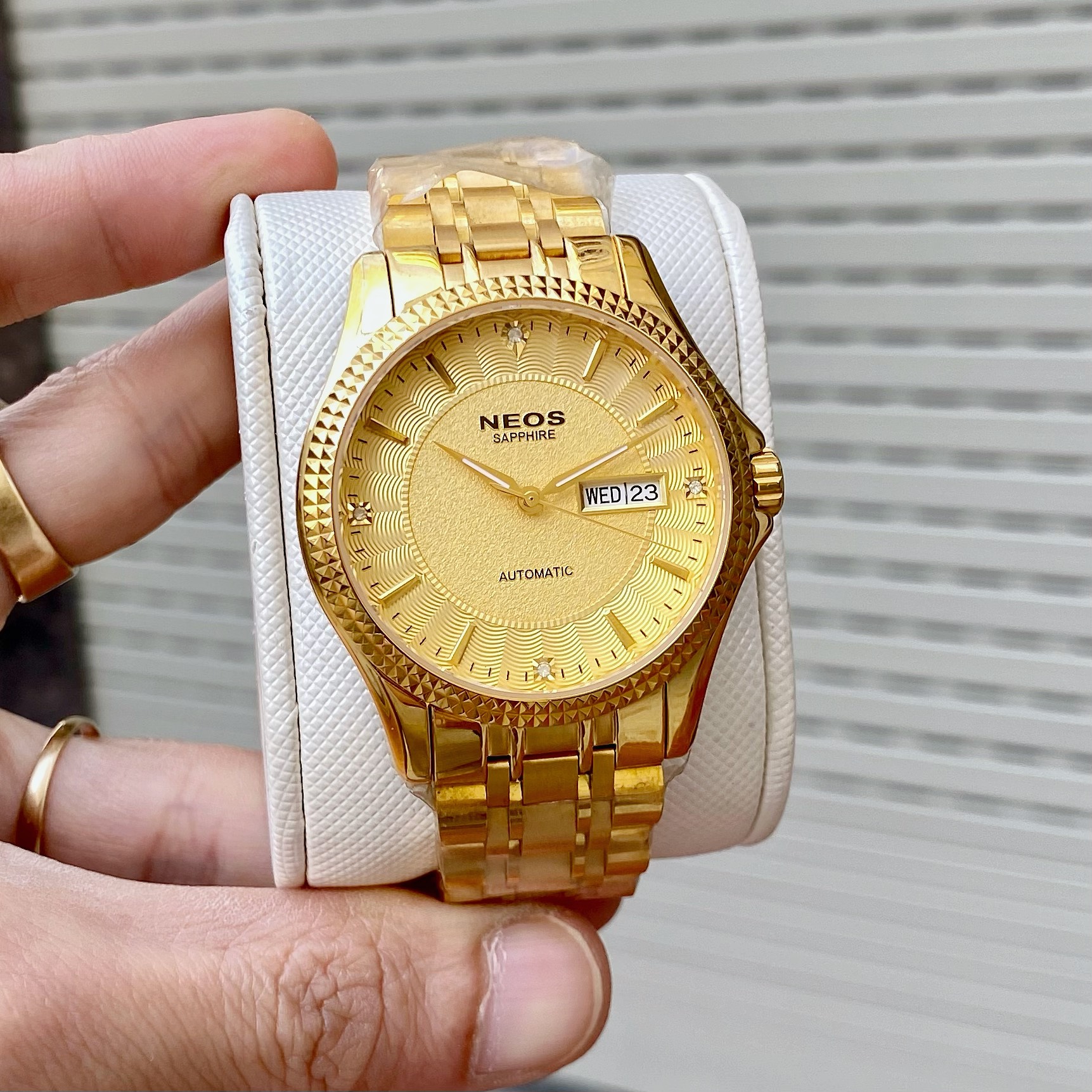 NEOS N-90105M NEOS N-90105M