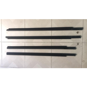 Nẹp chân kính trong Chery QQ3 & Daewoo Matiz