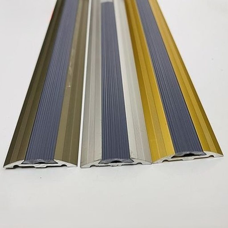 Nẹp chống trơn mặt bằng bề mặt cao su