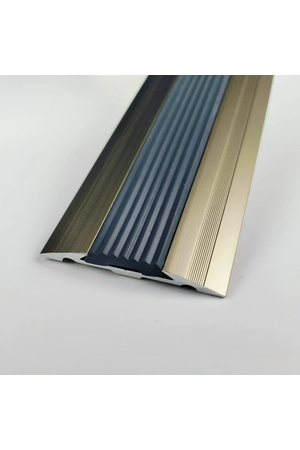 Nẹp chống trơn mặt bằng bề mặt cao su 3DW-N0003 HNM