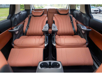 New Carnival 1.6 Turbo HEV Signature 7S (2 ghế VIP)