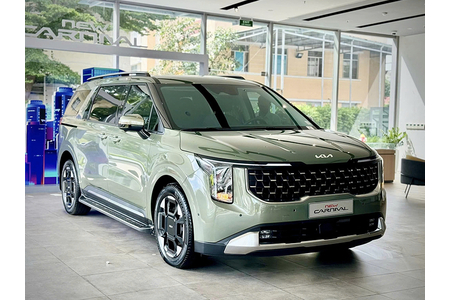 New KIA Carnival 2.2D Premium 8S​