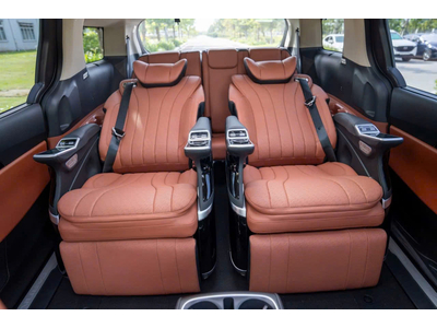 New KIA Carnival Hybrid 2 ghế VIP