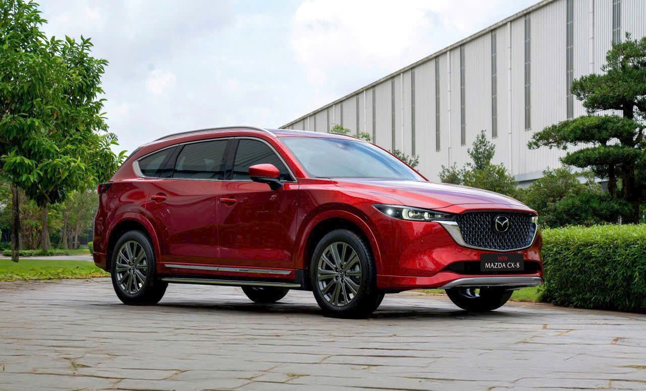 NEW MAZDA CX8 SIGNATURE E5