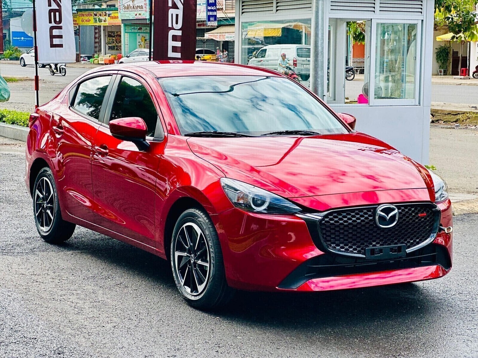 NEW MAZDA2 1.5 LUXURY