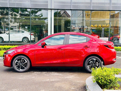 New Mazda 2 1.5 Luxury