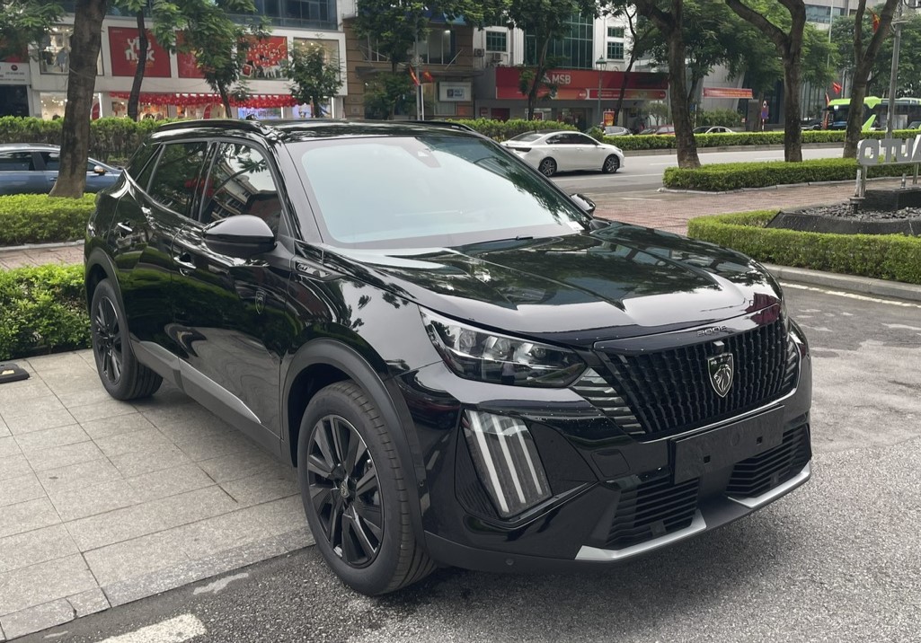 New Peugeot 2008 Premium - ĐEN