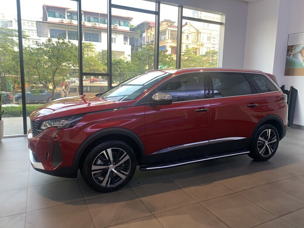 New Peugeot 5008 Pre