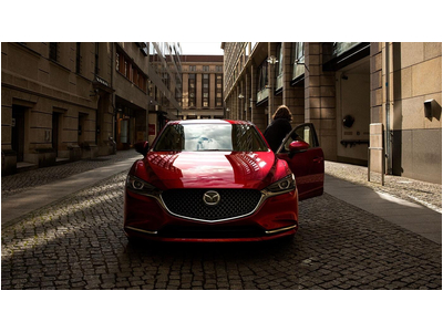 NGẮM CẬN CẢNH NEW MAZDA6 – MẪU SEDAN CHUẨN MỰC CỦA MAZDA