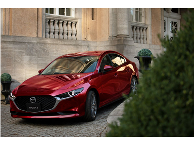 NGHỆ THUẬT CHẾ TÁC ĐẤT SÉT THỔI HỒN VÀO THIẾT KẾ XE MAZDA