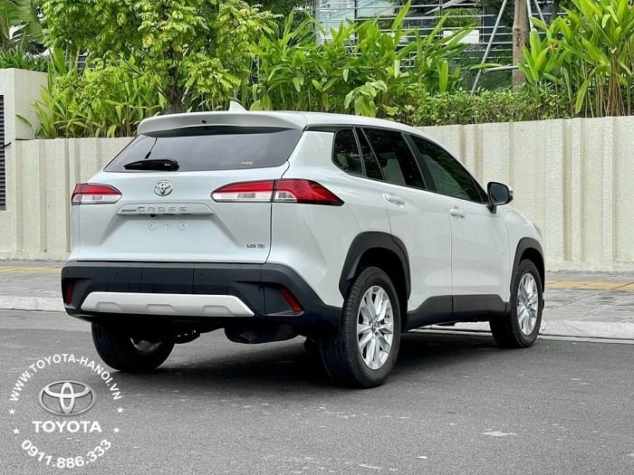Ngoại thất đuôi xe Toyota Cross 1.8g 2022, 2023