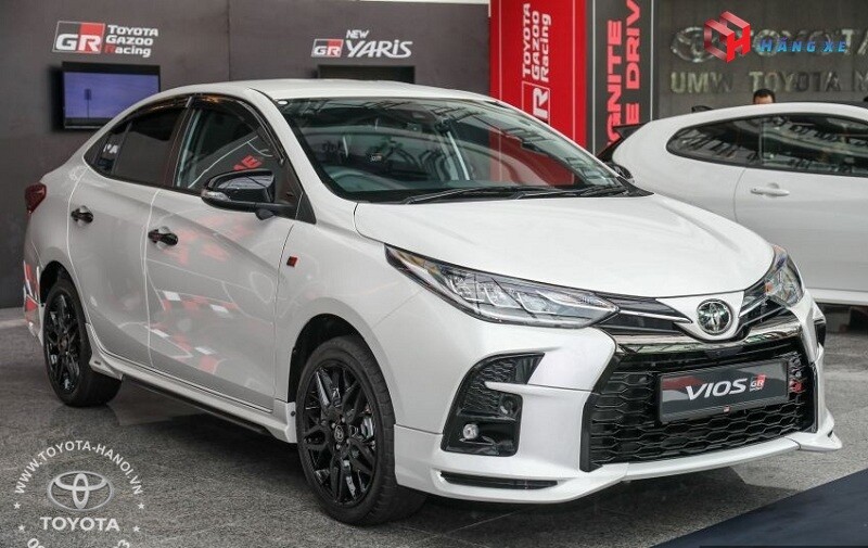 Ngoại thất xe Toyota Vios GRS 2026, 2026 màu trắng