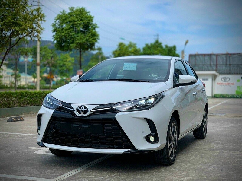 Ngoại thất xe Toyota Yaris 2026, 2026 màu trắng