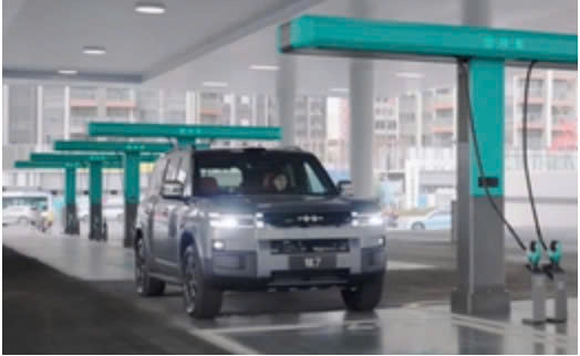 Người Việt thử sạc nhanh Flash BYD tại Trung Quốc: 'Nhảy điện nhanh như đổ xăng'