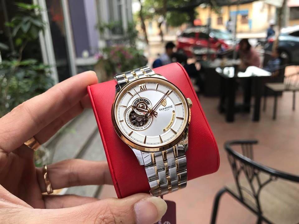 ĐỒNG HỒ CƠ SUNRISE 7002SC