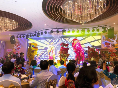 Bảng Giá Cho Thuê Màn Hình LED, thiết bị âm thanh, sân khấu dùng cho sự kiện, tiệc cưới, liên hoan, khai trương, tất niên, họp trực tuyến.