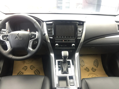 New Mitsubishi Pajero Sport Dầu 4x2 AT