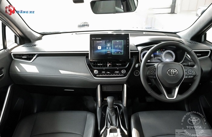 Nội thất đen xe cross 2026