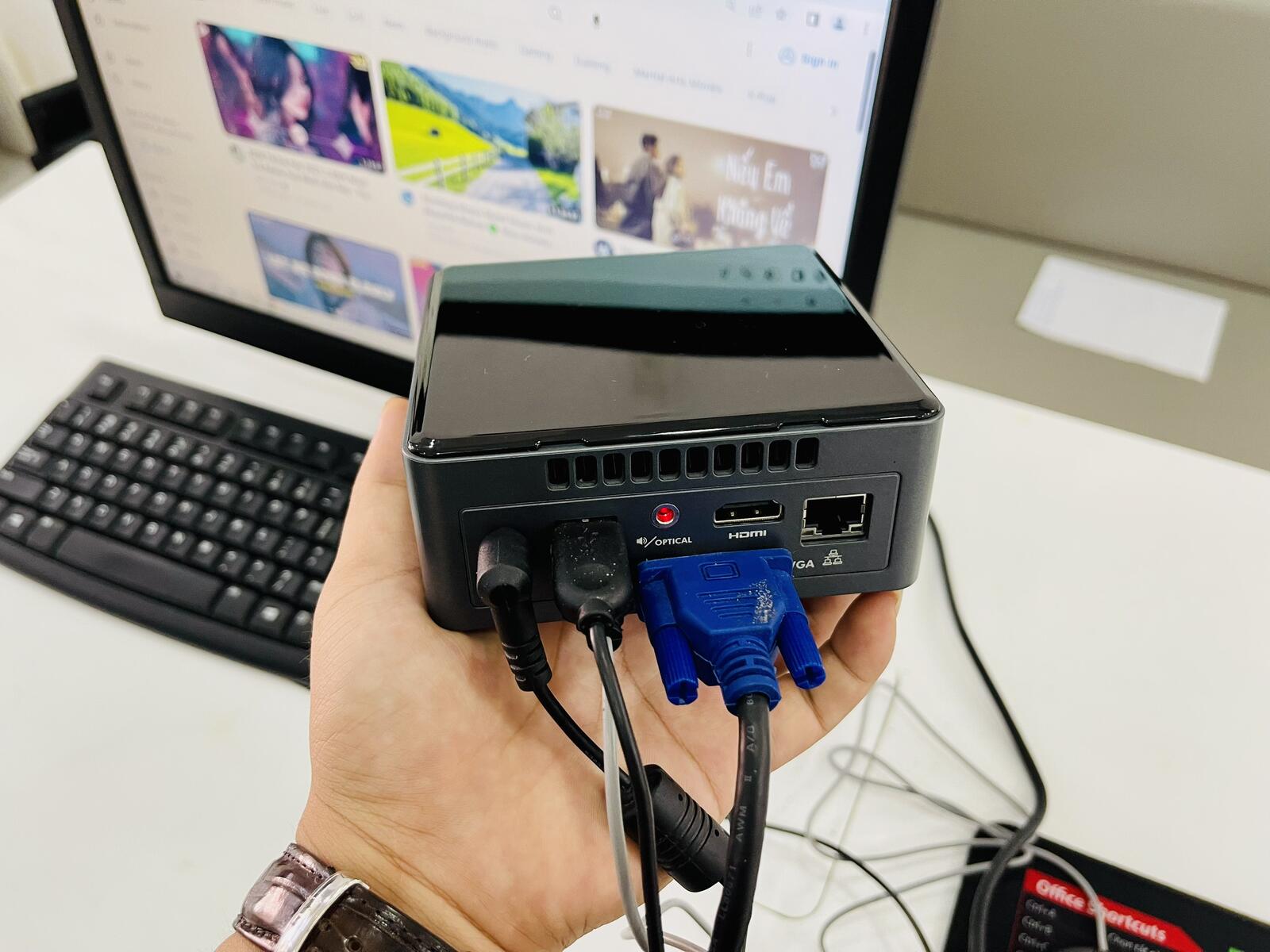 Nuc Đen - Màn hình 19.5” HP i3 7100 Ram 4G/ SSD 128G/ Full Phím Chuột