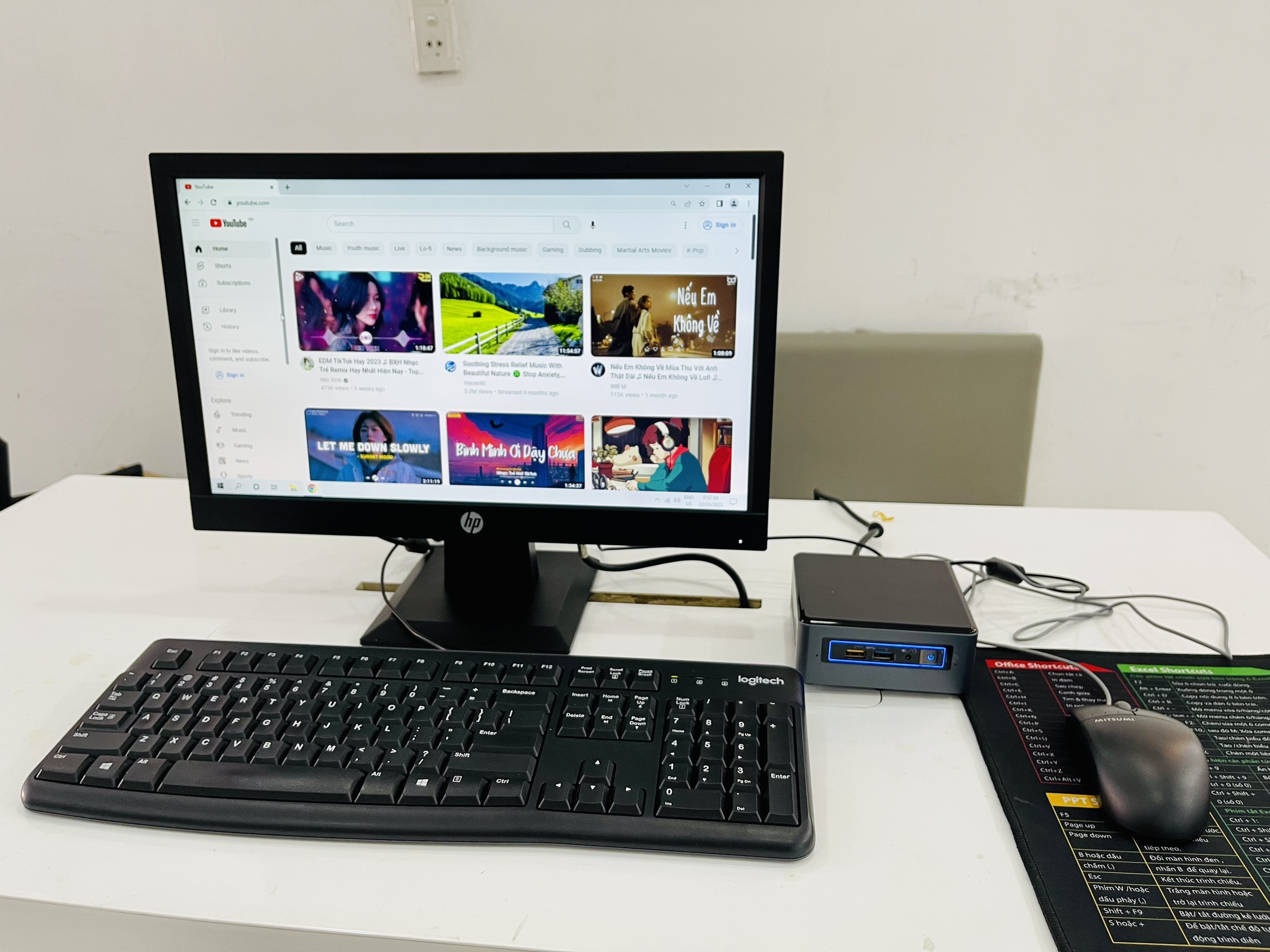 Nuc Trắng Màn hình 19.5” HP N3050 Ram 4G SSD 128G Full Phím Chuột