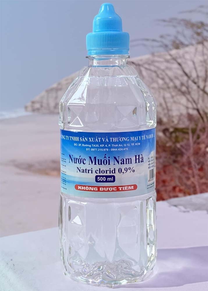 Nước muối súc miệng Natri Clorid 0.9% Nam Hà 500 ml