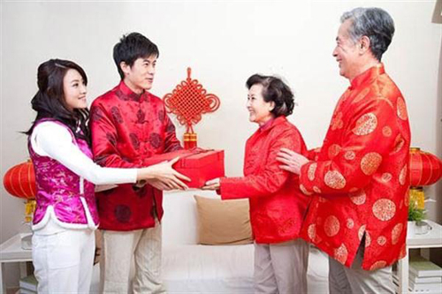 Nước mắm Hạnh Phúc 60 độ đạm - Món quà ý nghĩa tặng người thân !